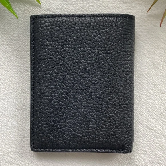 Tom Ford Full Grain Pebbled Calf Leather Bifold Cardholder (Black/Dark Red) - Picture 3 of 16